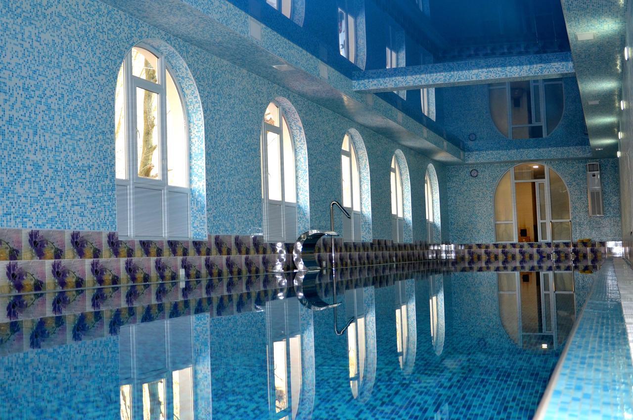 Perlyna Podillyа Hotel Satanov Ngoại thất bức ảnh