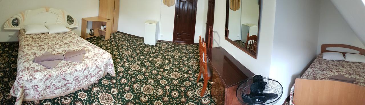 Perlyna Podillyа Hotel Satanov Ngoại thất bức ảnh