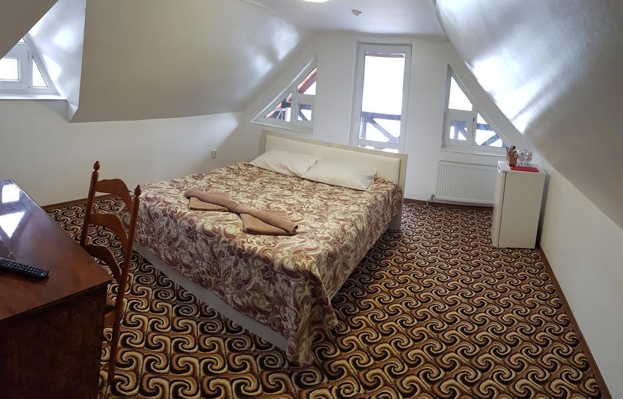 Perlyna Podillyа Hotel Satanov Ngoại thất bức ảnh
