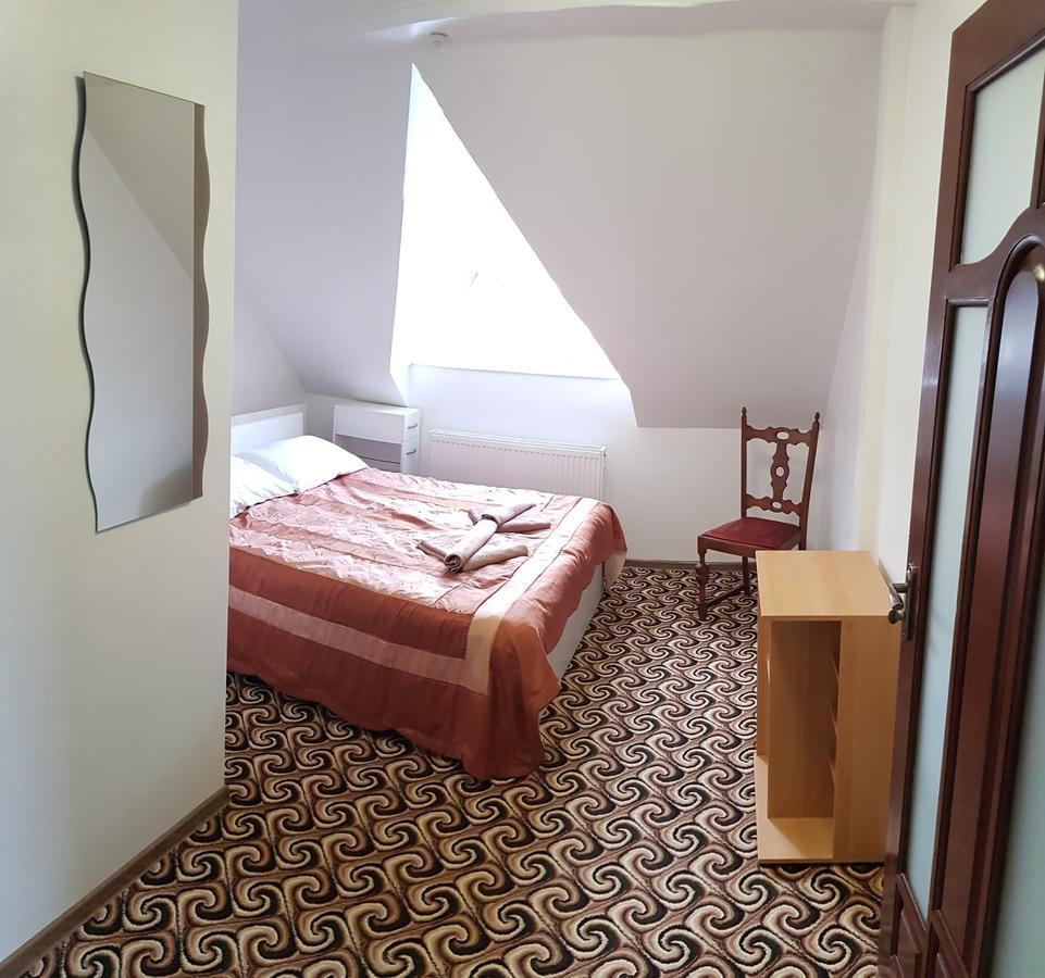 Perlyna Podillyа Hotel Satanov Ngoại thất bức ảnh