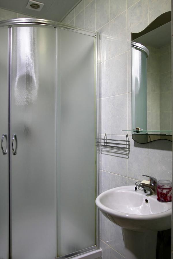 Perlyna Podillyа Hotel Satanov Ngoại thất bức ảnh